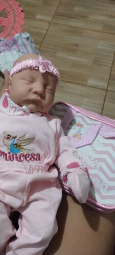 Boneca Infantil Realista - 100% Silicone - Com Itens da Bolsa Maternidade photo review